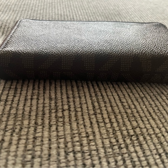 Brown Micheal Kors Wristlet Wallet with Gold Accents - Picture 6 of 10
